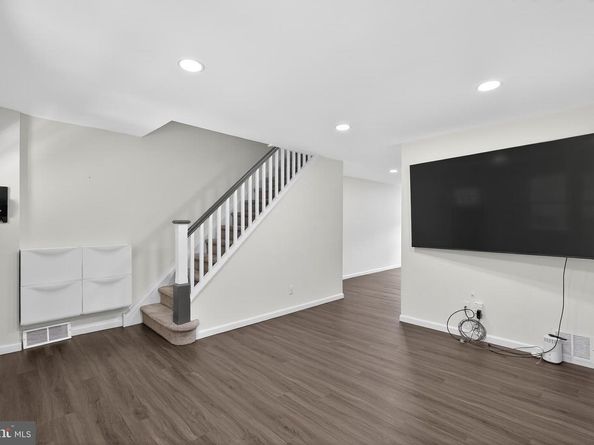 335 Hermitage Street B, Philadelphia PA 19128