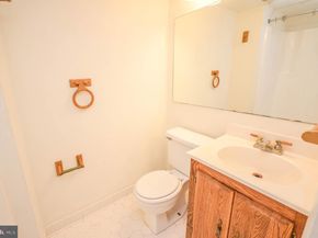 122 Roberts Lane 400, Alexandria VA 22314