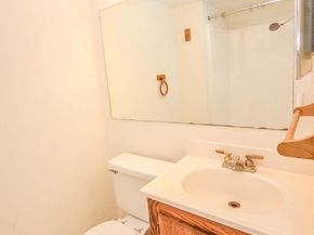 122 Roberts Lane 400, Alexandria VA 22314