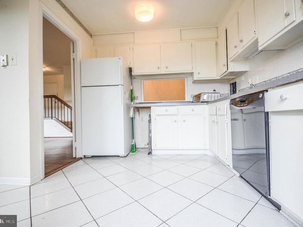 122 Roberts Lane 400, Alexandria VA 22314