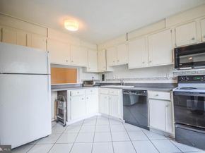 122 Roberts Lane 400, Alexandria VA 22314