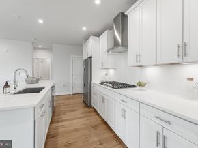 2320 Field Point Road 201, Herndon VA 20171