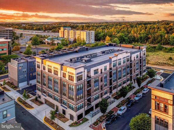 2320 Field Point Road 201, Herndon VA 20171