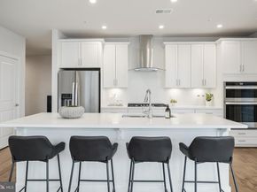 2320 Field Point Road 201, Herndon VA 20171