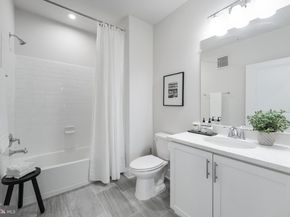 2320 Field Point Road 201, Herndon VA 20171