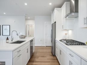 2320 Field Point Road 201, Herndon VA 20171