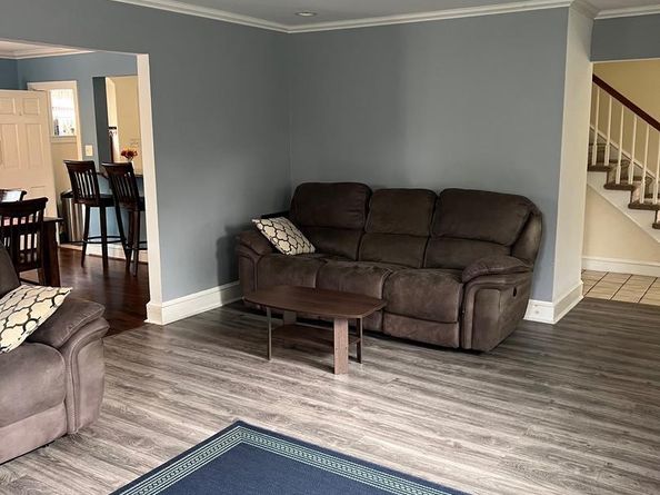 107 W Glenolden Avenue, Glenolden PA 19036
