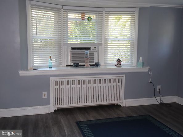 107 W Glenolden Avenue, Glenolden PA 19036