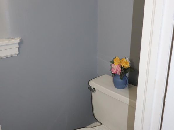 107 W Glenolden Avenue, Glenolden PA 19036
