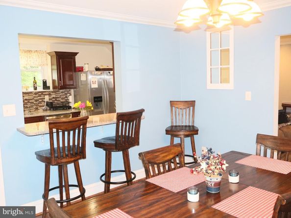 107 W Glenolden Avenue, Glenolden PA 19036