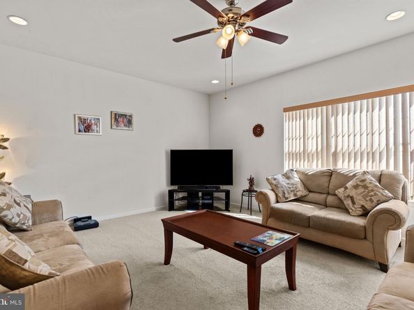 2710 Riverhouse Road, Philadelphia PA 19114