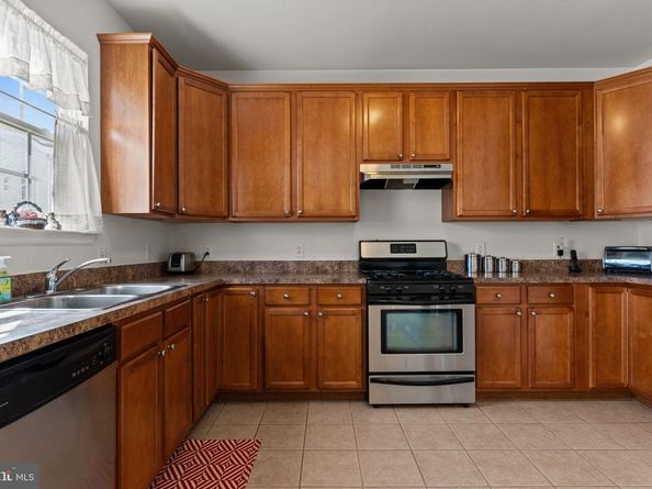 2710 Riverhouse Road, Philadelphia PA 19114