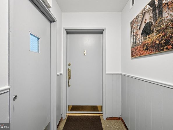 53304 Delaire Landing Road 304, Philadelphia PA 19114