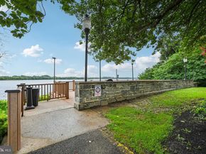 53304 Delaire Landing Road 304, Philadelphia PA 19114