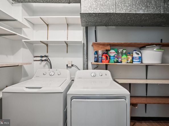 53304 Delaire Landing Road 304, Philadelphia PA 19114
