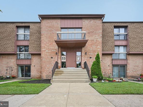 53304 Delaire Landing Road 304, Philadelphia PA 19114