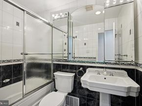 53304 Delaire Landing Road 304, Philadelphia PA 19114