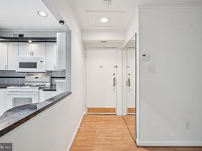 53304 Delaire Landing Road 304, Philadelphia PA 19114