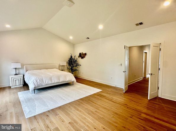 2033 Griffith Road, Falls Church VA 22043
