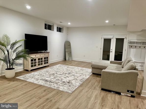 2033 Griffith Road, Falls Church VA 22043