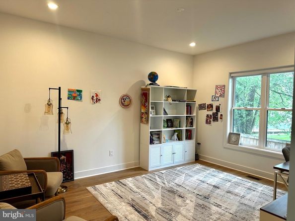 2033 Griffith Road, Falls Church VA 22043