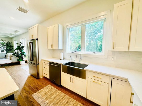 2033 Griffith Road, Falls Church VA 22043