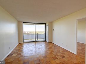 5225 Pooks Hill Road 1606N, Bethesda MD 20814