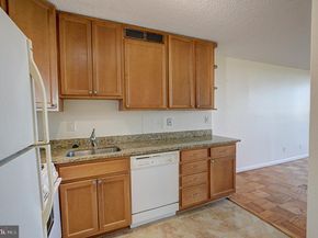 5225 Pooks Hill Road 1606N, Bethesda MD 20814