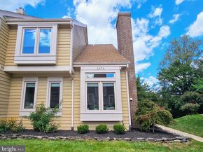 1074 Trevino Lane, Herndon VA 20170