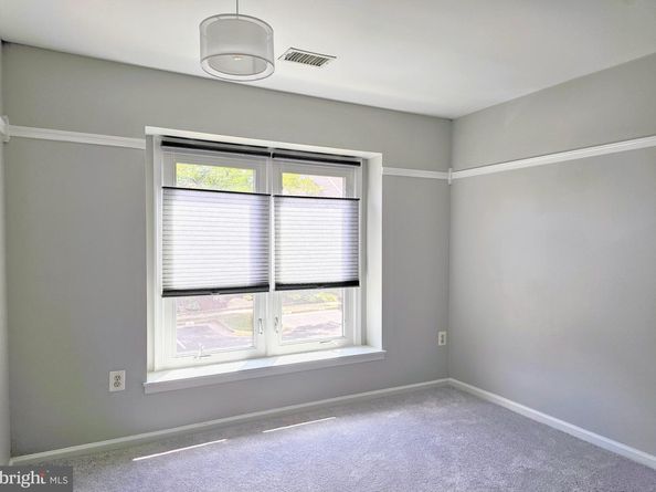 1074 Trevino Lane, Herndon VA 20170