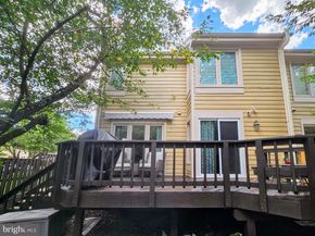 1074 Trevino Lane, Herndon VA 20170
