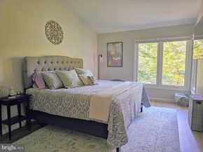 1074 Trevino Lane, Herndon VA 20170