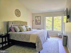 1074 Trevino Lane, Herndon VA 20170