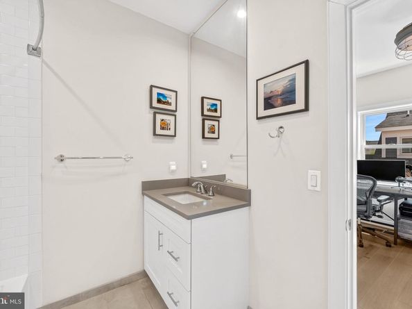 1117 E Abingdon Drive ELEVATOR, Alexandria VA 22314