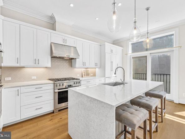 1117 E Abingdon Drive ELEVATOR, Alexandria VA 22314