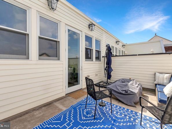 1117 E Abingdon Drive, Alexandria VA 22314