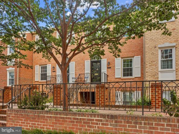 3275 Sutton Place NW B, Washington DC 20016