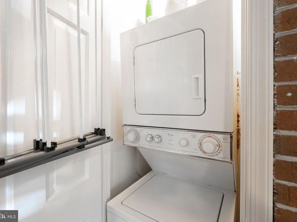 418 N Saint Asaph Street 1/2, Alexandria VA 22314