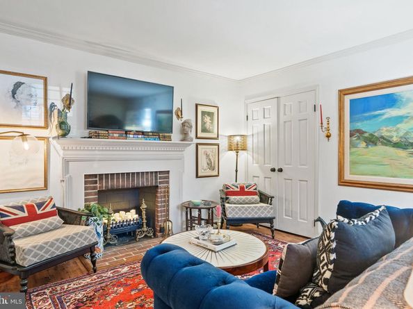 418 N Saint Asaph Street 1/2, Alexandria VA 22314