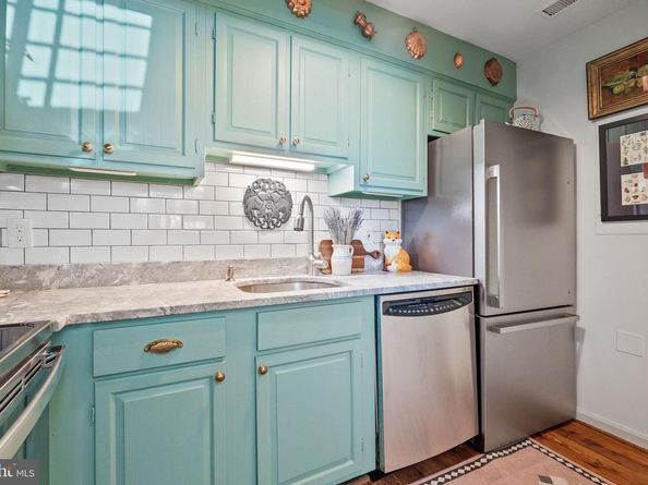 418 N Saint Asaph Street 1/2, Alexandria VA 22314