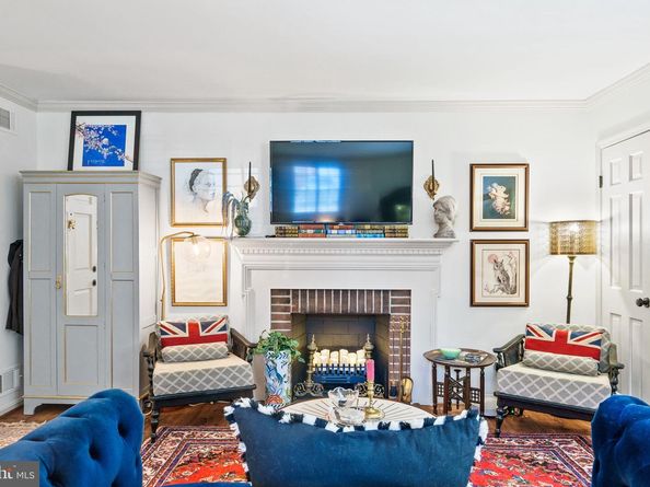 418 N Saint Asaph Street 1/2, Alexandria VA 22314