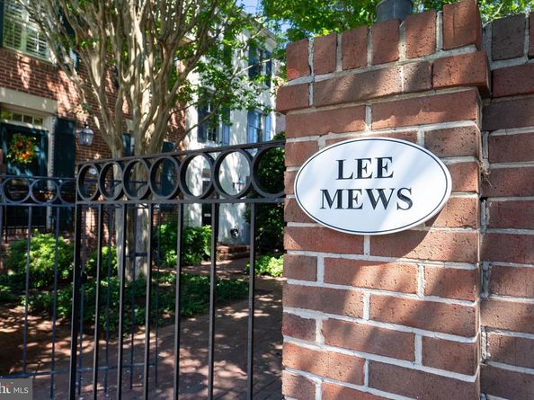 418 N Saint Asaph Street 1/2, Alexandria VA 22314
