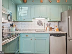 418 N Saint Asaph Street 1/2, Alexandria VA 22314