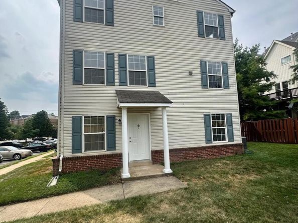2559 Peter Jefferson Lane, Herndon VA 20171
