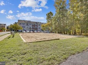 2559 Peter Jefferson Lane, Herndon VA 20171
