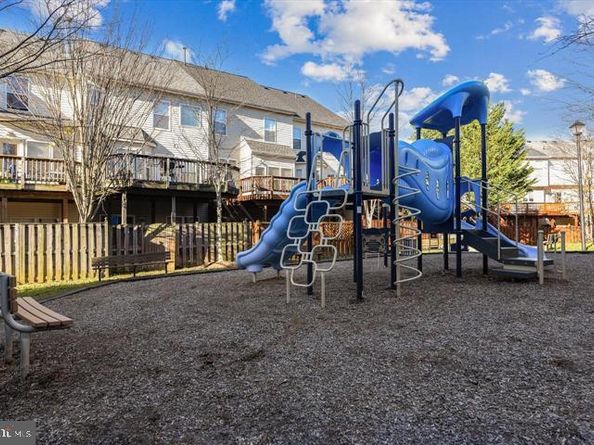 2559 Peter Jefferson Lane, Herndon VA 20171