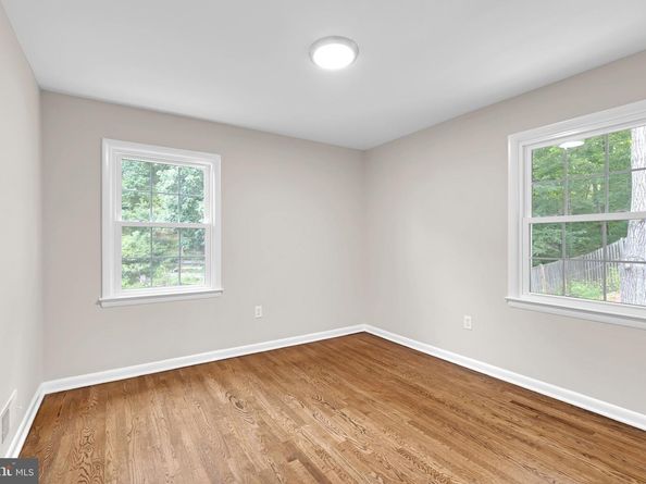 3009 S Hill St, Arlington VA 22202
