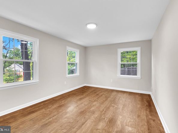 3009 S Hill St, Arlington VA 22202