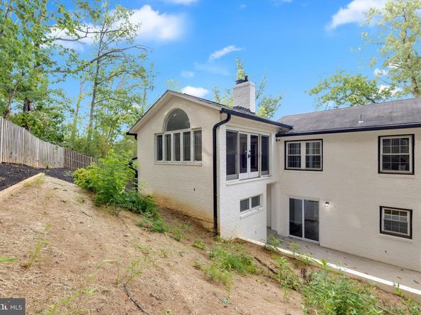 3009 S Hill St, Arlington VA 22202