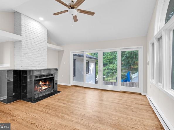 3009 S Hill St, Arlington VA 22202